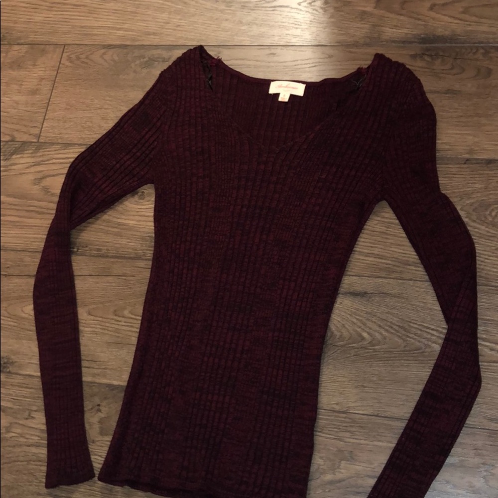 Maroon tight shirt
